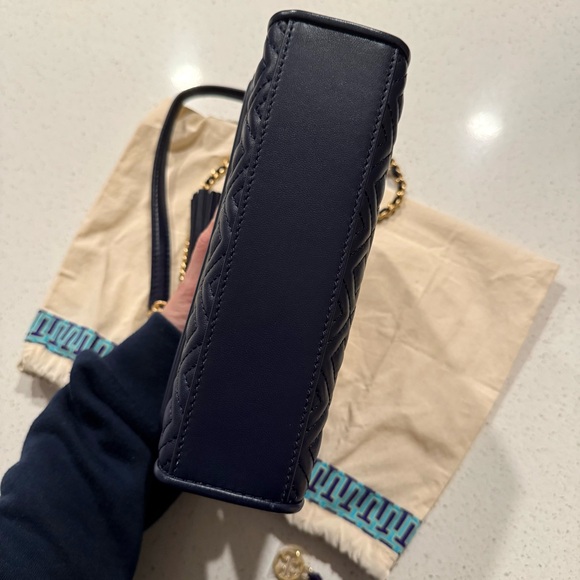 Tory Burch Fleming Quilted Shoulder Bag - Picture 9 of 12